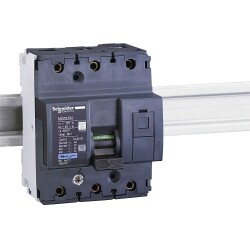 18634 - NG125N 3P 20A C - Schneider Electric